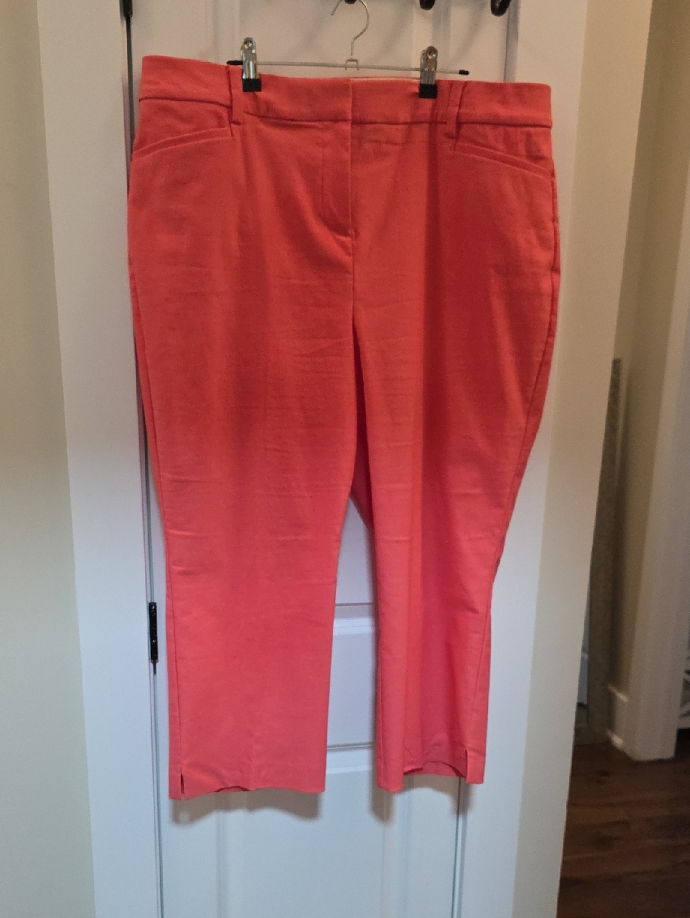 Lane Byrant Coral Straight-Leg Capri Pants